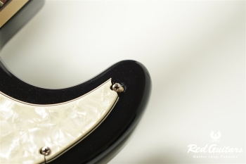 Stratocaster Plus Deluxe - Mystic Black